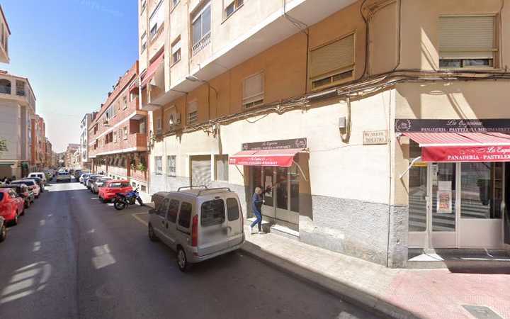 Fotografia tomada fuera de La Esquina Pan & Más - Panadería en Petrer, Alicante
