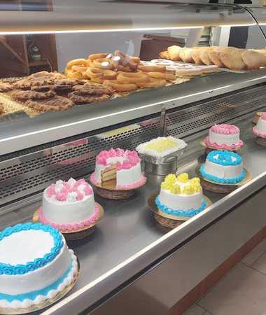 Fotografia tomada fuera de La Exquisita Reposteria Hondurenya - Panadería en L'Hospitalet de Llobregat, Barcelona