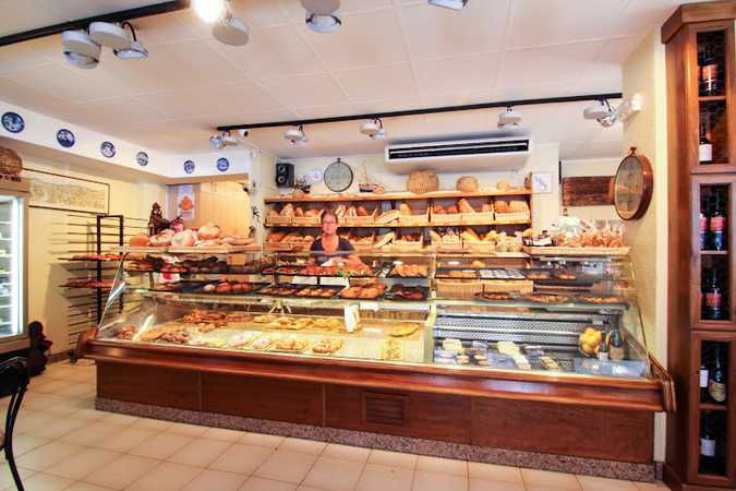 Fotografia tomada fuera de LA FORMENTERA - Panadería en Platja d'Aro i S'Agaró, Girona