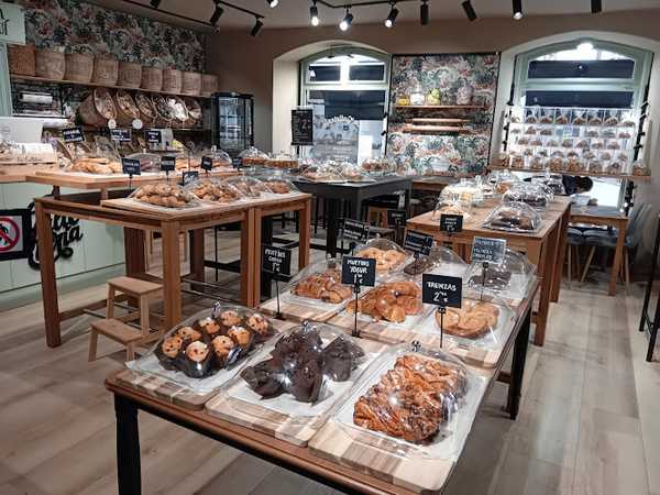 Fotografia tomada fuera de La Galletería - cafeterías en Ribadeo, Lugo
