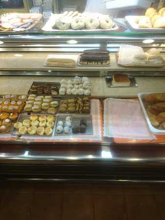Fotografia tomada fuera de Baezpan. Panadería Pastelería - Panadería en Móstoles, Madrid