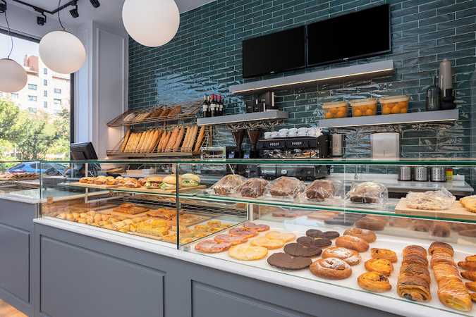 Fotografia tomada fuera de La Hermosita Las Tablas - Cafetería en Madrid, Madrid