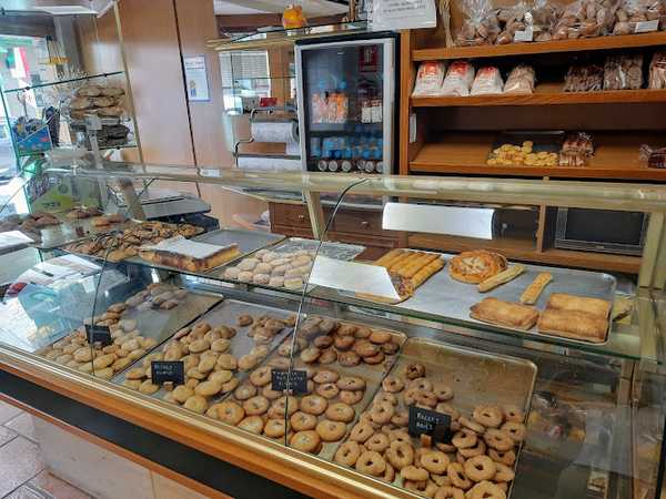 Fotografia tomada fuera de La Hogaza - Panadería en El Grao de Castellón, Castellón
