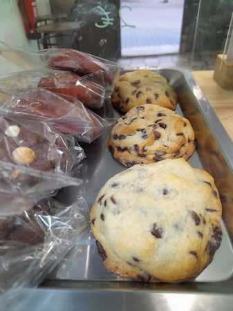 Fotografia tomada fuera de La llimona ice cream & bakery - Heladería en Olesa de Montserrat, Barcelona