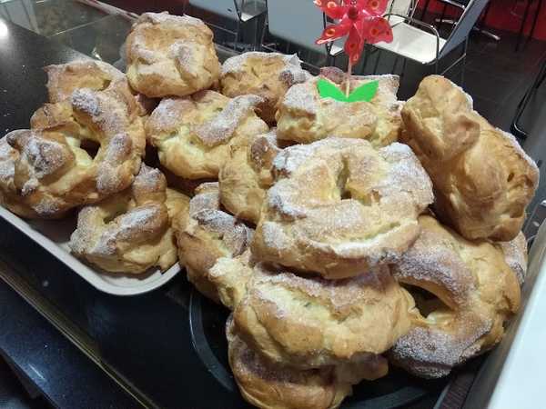 Fotografia tomada fuera de La Marieta - Panadería en la Vall d'Uixó, Castellón
