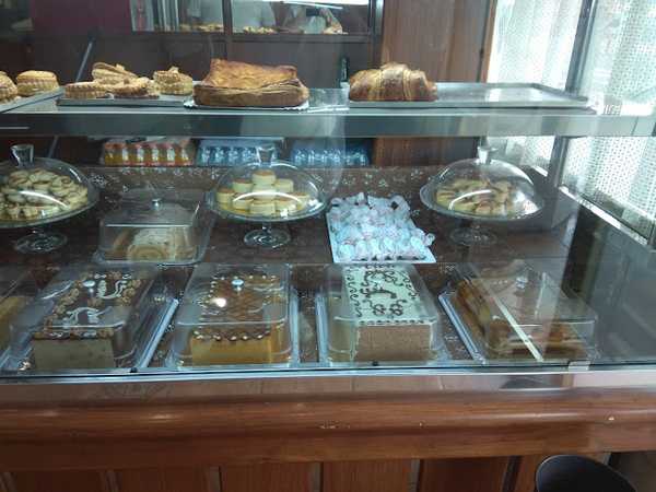 Fotografia tomada fuera de La Mazorca Asturiana - Panadería en Grado, Asturias