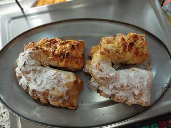 Fotografia tomada fuera de La Merced - Pastelería en Ferrol, A Coruña