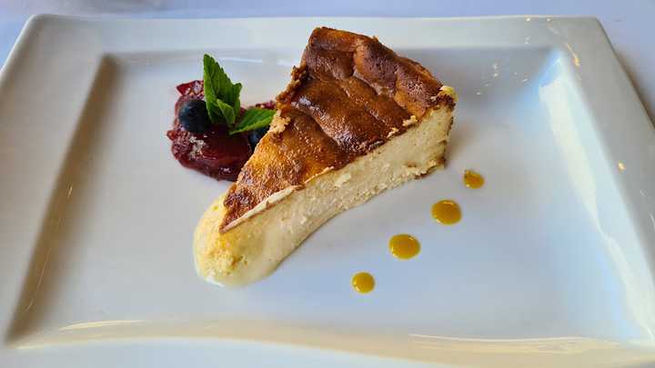 Fotografia tomada fuera de la Nogalea - restaurantes en Ruente, Cantabria