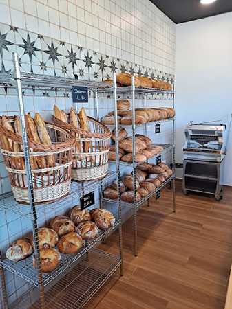 Fotografia tomada fuera de La Panera Obrador Artesano - Panadería en Arganda del Rey, Madrid