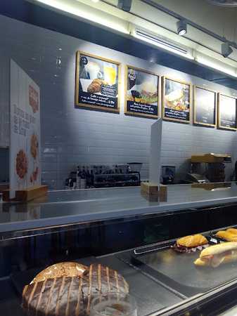 Fotografia tomada fuera de La Pausa - restaurantes en Estación, Girona
