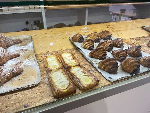 Fotografia tomada fuera de LA PERLE - Pastelería en Premià de Mar, Barcelona