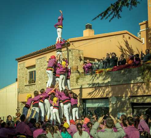 Fotografia tomada fuera de La Plaça - Pastisseria en Sant Martí de Tous, Barcelona