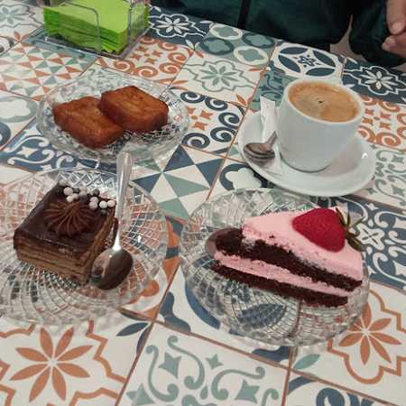 Fotografia tomada fuera de La Reposteria de Pi - Pastelería en Huelva, Huelva