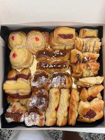 Fotografia tomada fuera de La Rosarina II - Pastelería en Madrid, Madrid