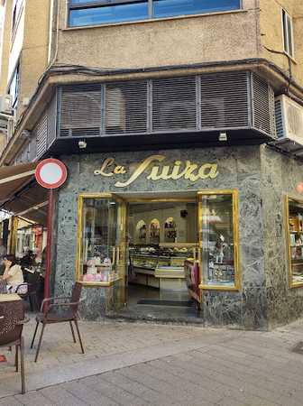 Fotografia tomada fuera de La Suiza - Comercio en Albacete, Albacete