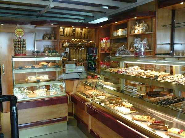 Fotografia tomada fuera de La Tahona - Panadería en Madrid, Madrid