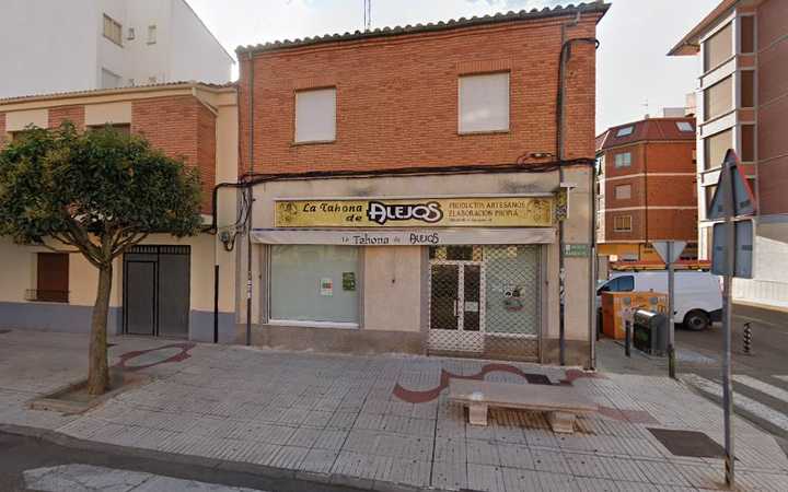 Fotografia tomada fuera de La Tahona de Alejos - Panadería en Benavente, Zamora