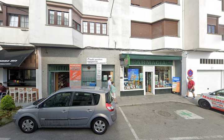 Fotografia tomada fuera de La Tahona de Enrique - Panadería en Lastres, Asturias