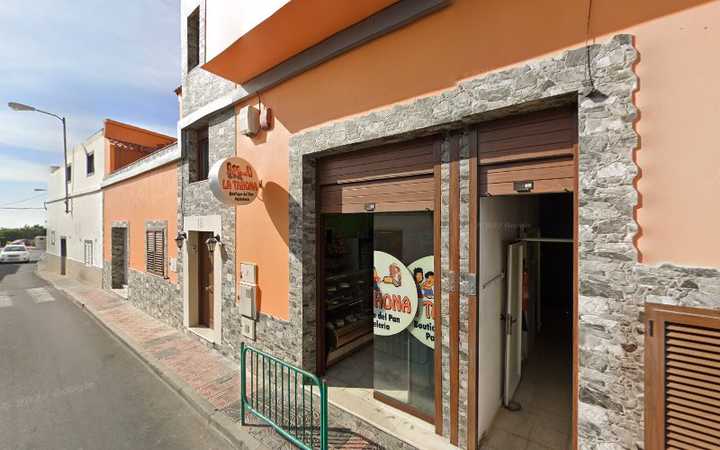 Fotografia tomada fuera de La tahona de mis niños S.L - Panadería en Sardina, Las Palmas