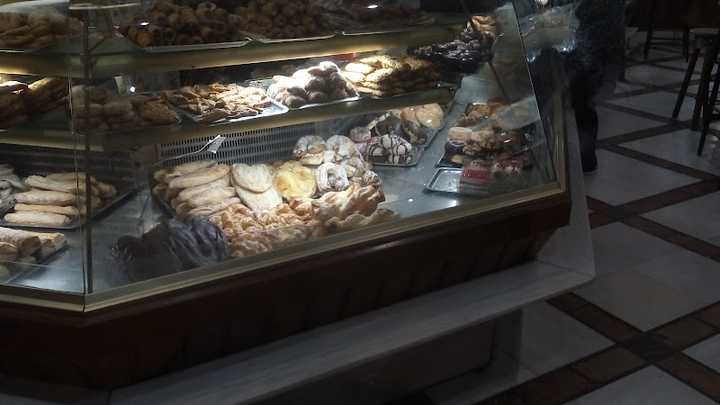 Fotografia tomada fuera de La Tahona de San Antonio - Panadería en Montilla, Córdoba