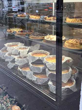 Fotografia tomada fuera de La tarta de la madre de Cris - Pastelería en Madrid, Madrid
