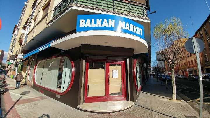 Fotografia tomada fuera de Balkan Market - Tienda de alimentación en Miranda de Ebro, Burgos