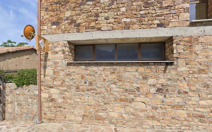 Fotografia tomada fuera de La Tienda De Conchi - Supermercado en Garganta de los Montes, Madrid