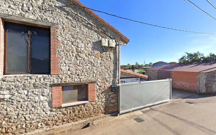Fotografia tomada fuera de Lacteos El Pasiego - Tienda de alimentación en Revilla de Camargo, Cantabria