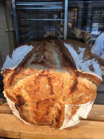 Fotografia tomada fuera de Las Arribas Dulces y Panes S.L. - Panadería en Trobajo del Camino, León