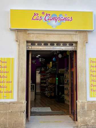 Fotografia tomada fuera de Las Campanas - Tienda de golosinas en El Puerto de Sta María, Cádiz