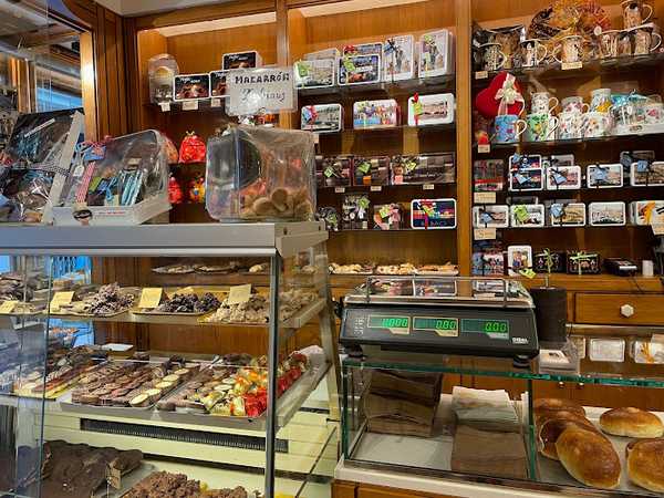 Fotografia tomada fuera de Le Chocolat Obrador & Café - Pastelería en Bilbao, Bizkaia