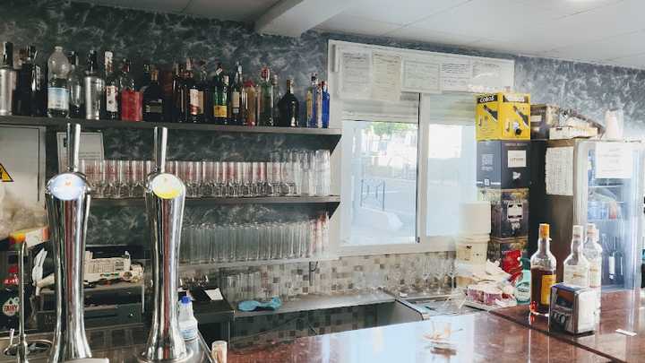 Fotografia tomada fuera de Bar Barrera - bares en Encinas Reales, Córdoba