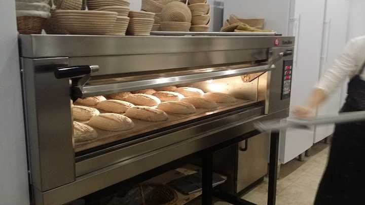 Fotografia tomada fuera de Levadura Salvaje - Panadería en Alcalá de Henares, Madrid
