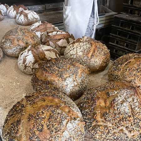 Fotografia tomada fuera de Levaduramadre - Panadería en Leganés, Madrid