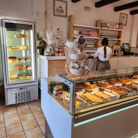 Fotografia tomada fuera de Lidemas Cake | Pastelería en Chiclana - Pastelería en Chiclana de la Frontera, Cádiz
