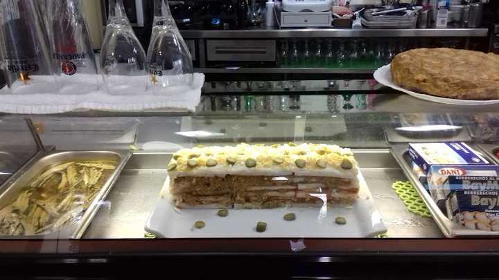 Fotografia tomada fuera de Bar cafetería La Quana - cafeterías en Roses, Girona