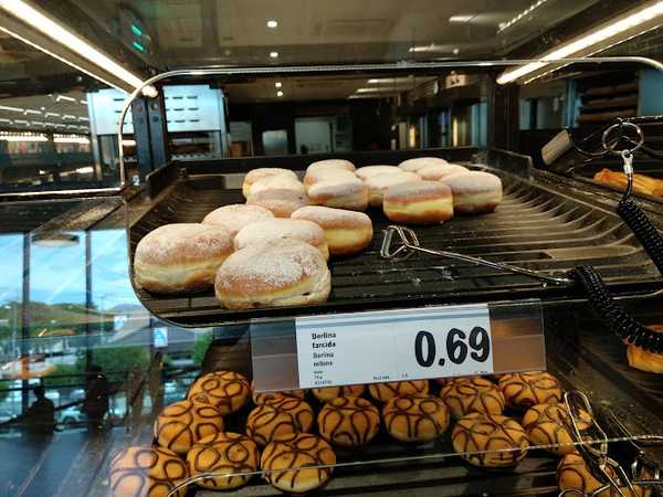 Fotografia tomada fuera de Lidl - Supermercado de descuentos en Rubí, Barcelona