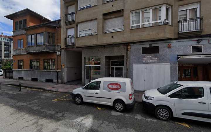 Fotografia tomada fuera de Llardelguelu S L - Panadería en Mieres, Asturias
