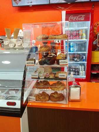 Fotografia tomada fuera de Loops & Coffee - Cafeteria en Irun, Gipuzkoa