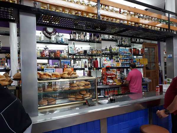 Fotografia tomada fuera de Bar Casa El Candano - bares en La Espina, Asturias