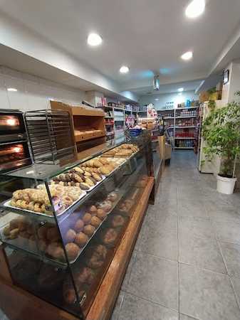 Fotografia tomada fuera de Luarca Panadería Croissanterie - Bakery en Madrid, Madrid
