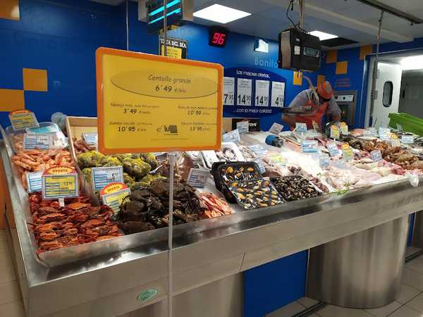 Fotografia tomada fuera de Lupa Supermercados - Supermercado en Vargas, Cantabria