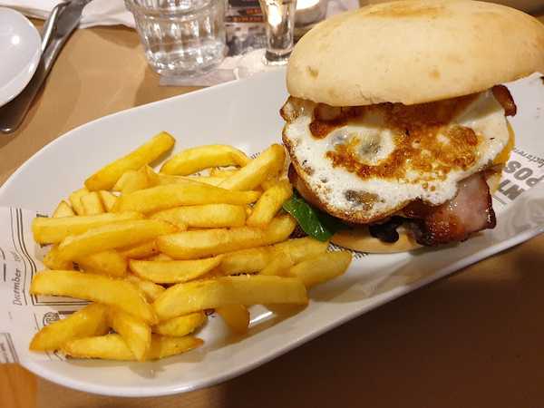 Fotografia tomada fuera de Bar Cubano - bares en Andratx, Baleares