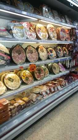 Fotografia tomada fuera de Lupa Supermercados - Supermercado en Ontoria, Cantabria