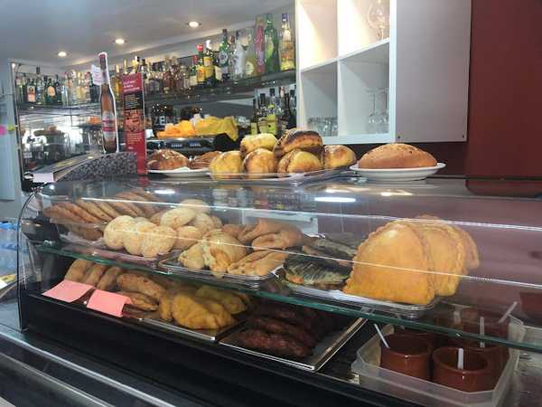 Fotografia tomada fuera de Bar DELICIOUS - cafeterías en Rubí, Barcelona