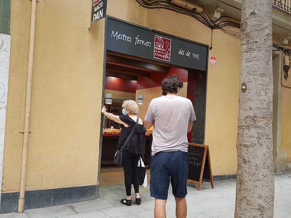 Fotografia tomada fuera de MacxiPa - Panadería en Barcelona, Barcelona