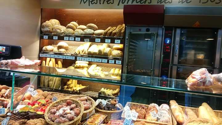 Fotografia tomada fuera de MacxiPa - Panadería en Sant Adrià de Besòs, Barcelona