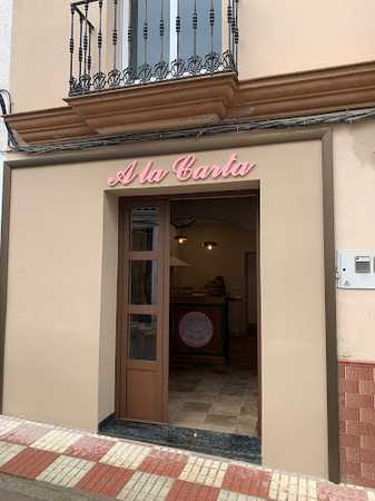 Fotografia tomada fuera de A la carta date un Capricho - Pastelería francesa en Campanario, Badajoz
