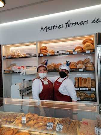 Fotografia tomada fuera de Macxipan - Panadería en Badalona, Barcelona