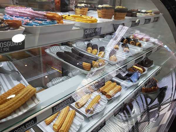 Fotografia tomada fuera de Maestro Churrero Chocolatería - Churrería en Madrid, Madrid